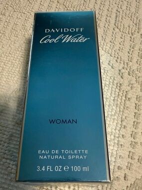 Davidoff Cool Water Woman Eau de Toilette - Teal Blue Box